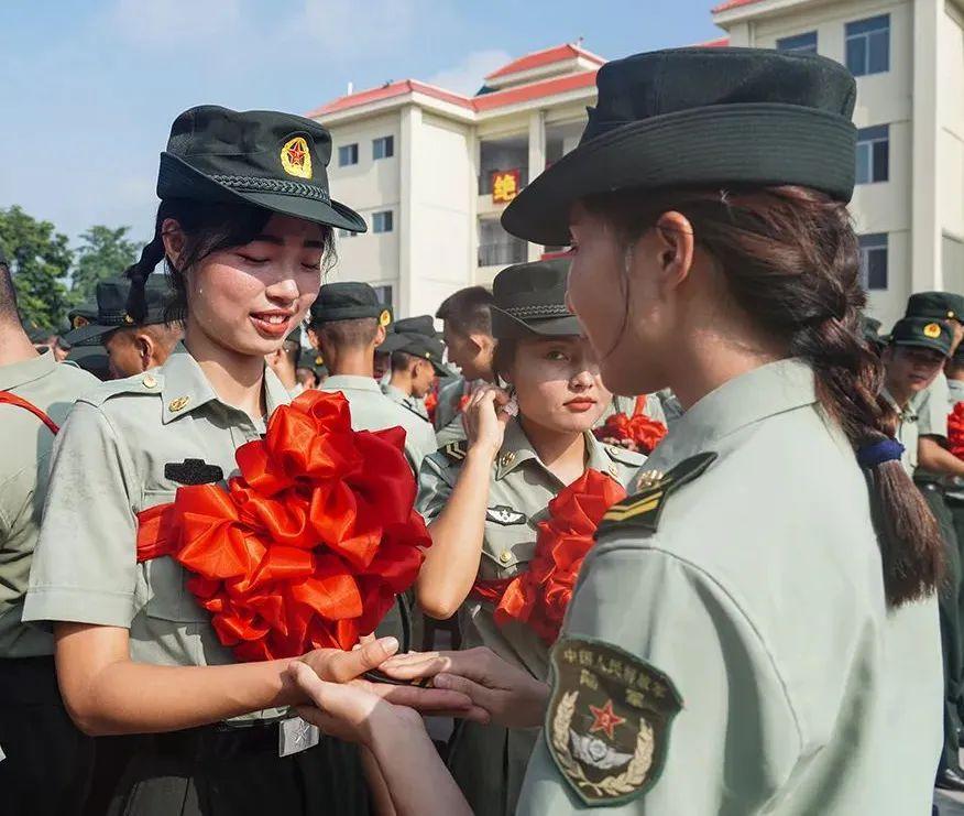 中国人民解放军仪仗队女兵退伍,荣耀与担当的交织,中国人民解放军仪仗队女兵退伍,荣耀与担当的交织时光