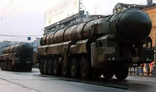 白杨洲际导弹长度,揭示冷战时代的尖端科技奇迹,冷战尖端科技奇迹,白杨洲际导弹的长度揭秘