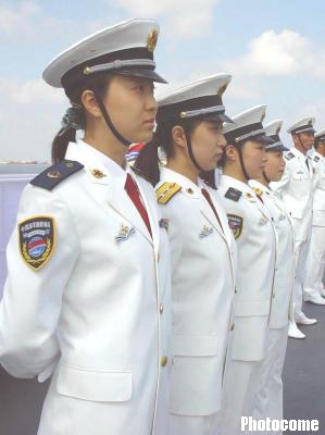 中国人民解放军仪仗队中的女兵与海军图片,荣耀的象征与力量的展现,中国人民解放军仪仗队女兵与海军风采,荣耀与力量的象征