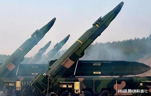 发射一枚东风导弹,历史背景、技术解析与战略意义,东风导弹,历史背景、技术解析与战略意义探究