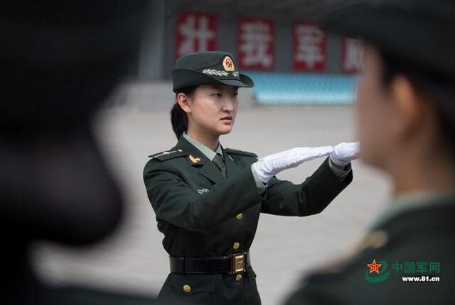 程诚三军仪仗队女兵训练,塑造卓越,展现巾帼风采,程诚三军仪仗队女兵训练,塑造卓越,展现巾帼风采风采展露时刻