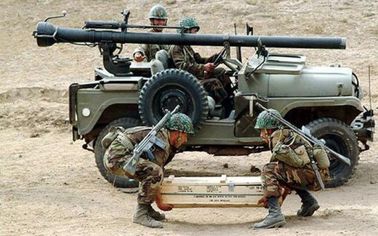 解放军与美制武器,融合与创新的发展之路,解放军融合美制武器,创新之路的探讨