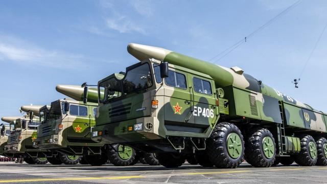 东风21D导弹发射瞬间,揭示强大国防实力与战略威慑力量,东风21D导弹发射瞬间展现国防实力与战略威慑力量