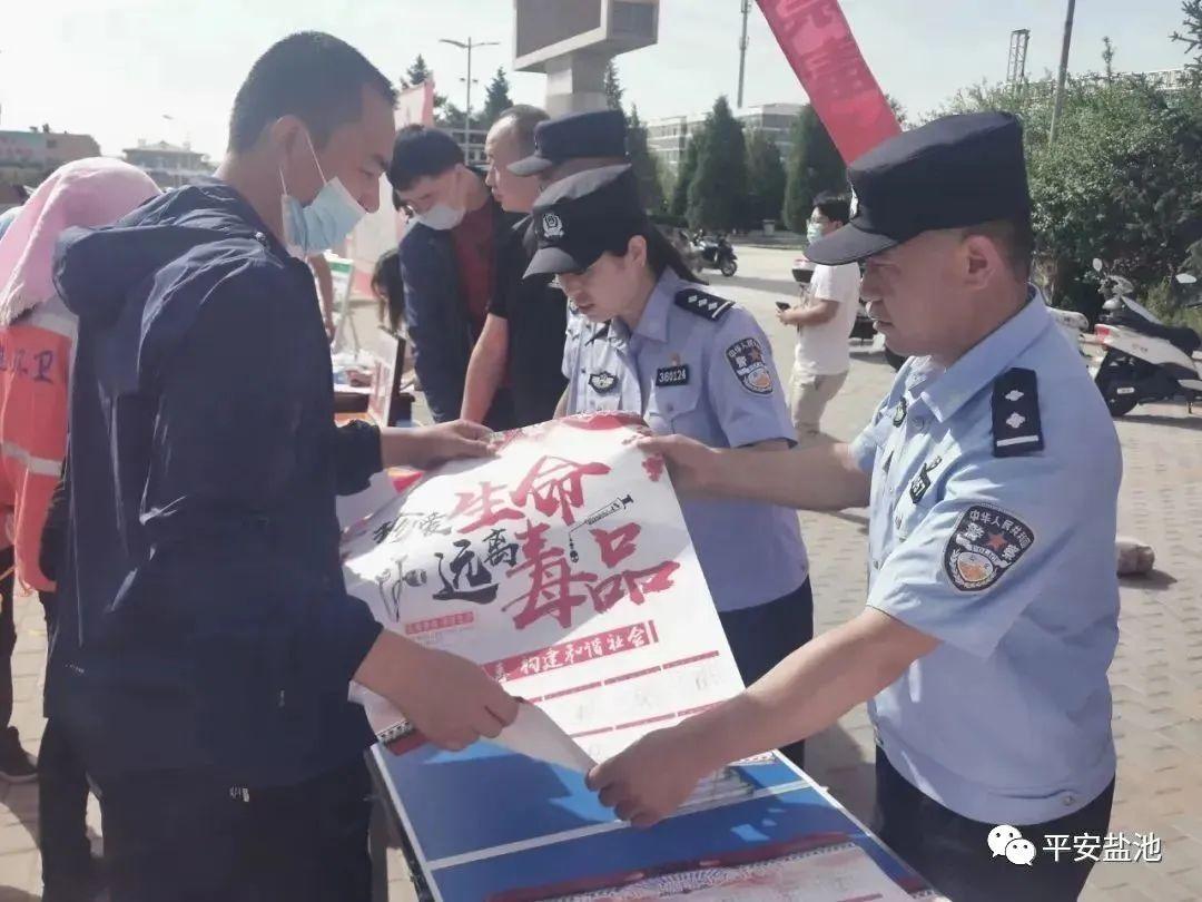 中国的军衔胸标等级及标志,中国军衔胸标等级及标志详解