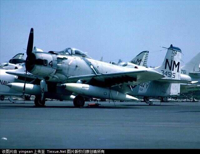 天袭者攻击机,空中力量的锐利之翼,天袭者攻击机,空中锐利之翼的力量展示