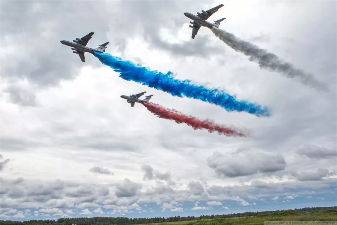 俄空军庆祝成立,荣耀与力量的展现,俄空军成立庆典,荣耀与力量的汇聚