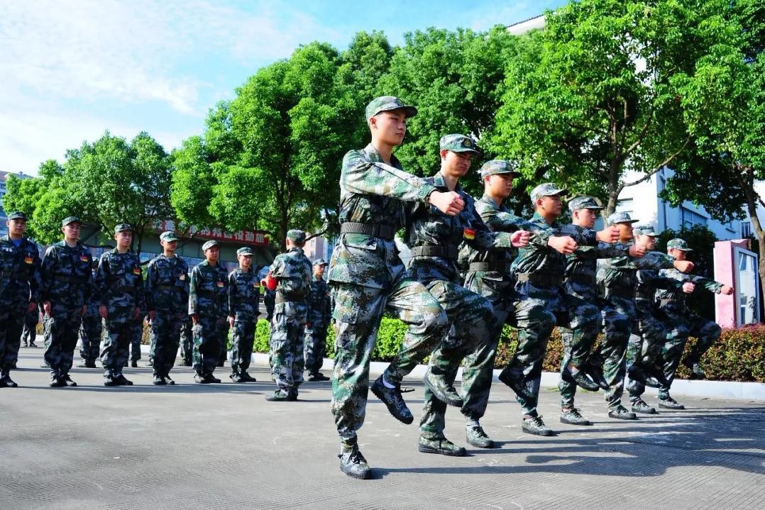 新兵连训练时长变革,6个月的全新体验,新兵连训练时长变革,全新六个月体验之旅