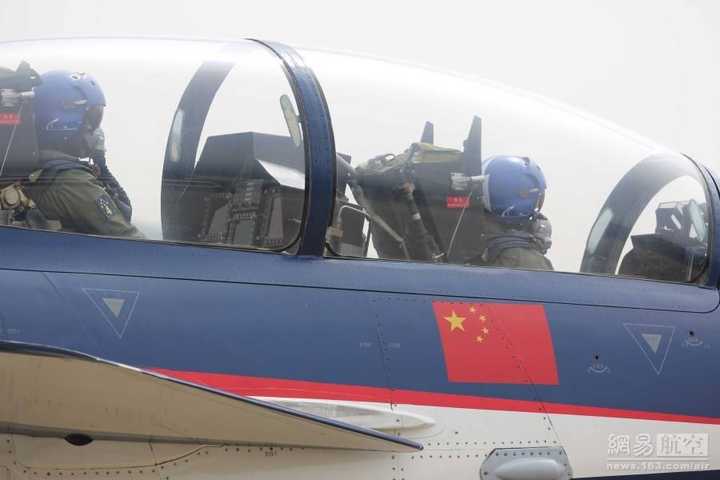 揭秘歼-10战斗机座舱内部图,探索现代化战机的驾驶环境,揭秘歼-10战斗机座舱内部,探索现代化战机驾驶环境的奥秘