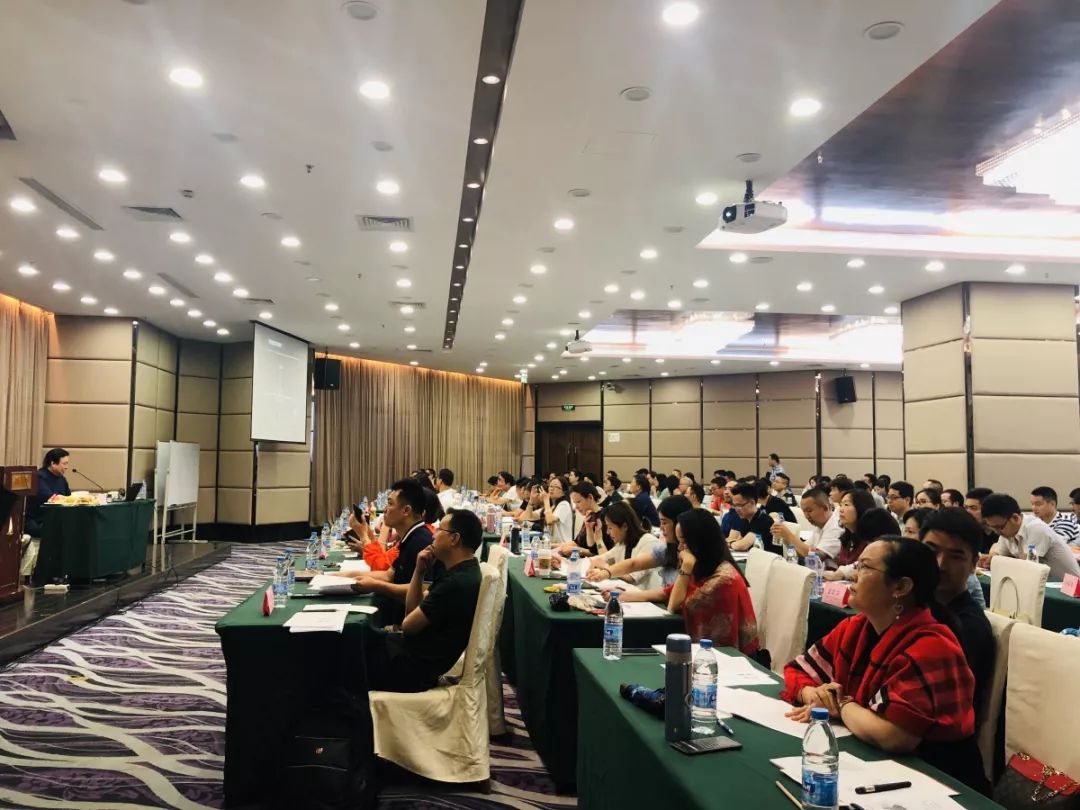 闯荡美利坚,王毅捷的奋斗与成长,王毅捷闯荡美利坚,奋斗与成长的历程