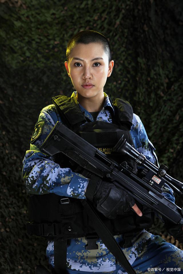 外国网友眼中的中国女特种兵，力量与勇气的象征，外国网友眼中的中国女特种兵，力量与勇气的典范