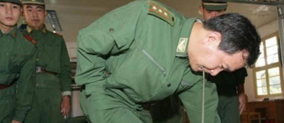 丁晓兵儿子丁涛的军衔之路，丁涛的军衔之路，继承父亲丁晓兵的精神与荣耀