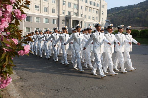 陈行军与大连舰艇学院，铸就海军精英的摇篮，陈行军与大连舰艇学院，海军精英的摇篮之路