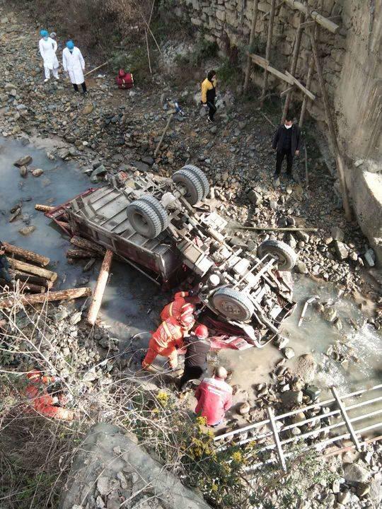 歼-16 驾驶舱，探索现代化战斗机的智慧心脏，现代化战斗机智慧心脏揭秘，歼-16驾驶舱探索