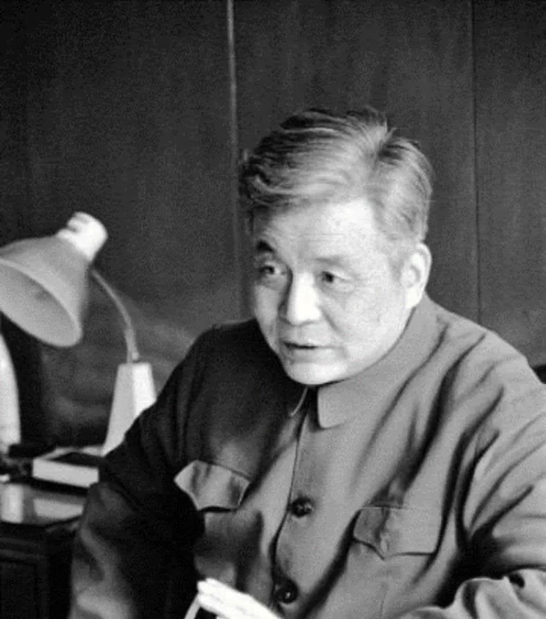 邓稼先的感人事迹，为科技强国献身的英雄，邓稼先，科技强国的英雄，献身事业令人感动的事迹