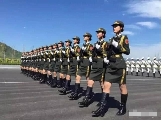 为什么对女兵要求很高，女兵的高标准要求的背后原因解析