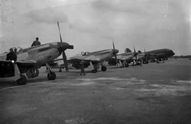 中国空军成立时间及其深远影响,中国空军成立及其深远影响概述