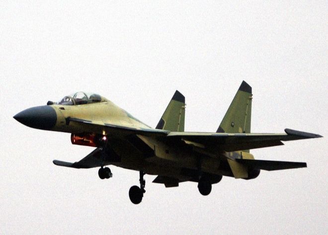 歼-11，空中霸主与谁对抗？，歼-11，空中霸主对抗揭秘