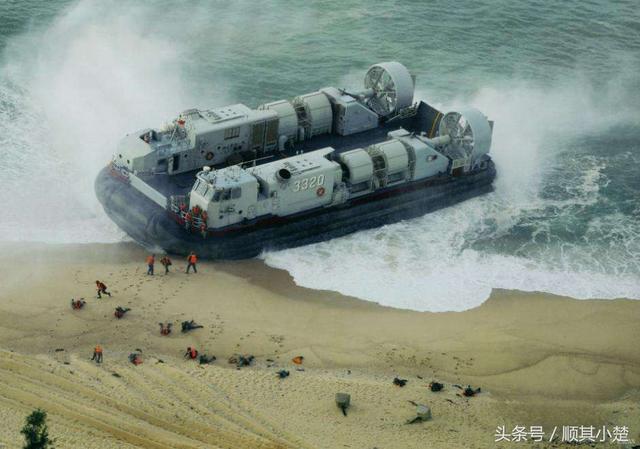 小型军用气垫船，未来战争中的水面先锋，未来战争先锋，小型军用气垫船的水上征战之路