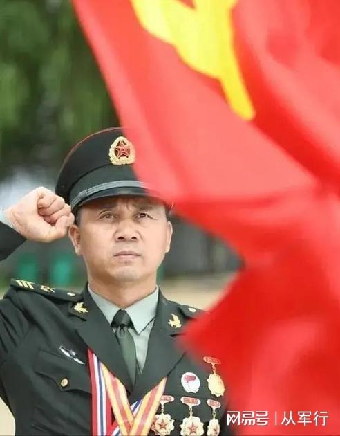 军长转业后的职务定位与角色转变，军长转业后的职务定位与角色转变探讨