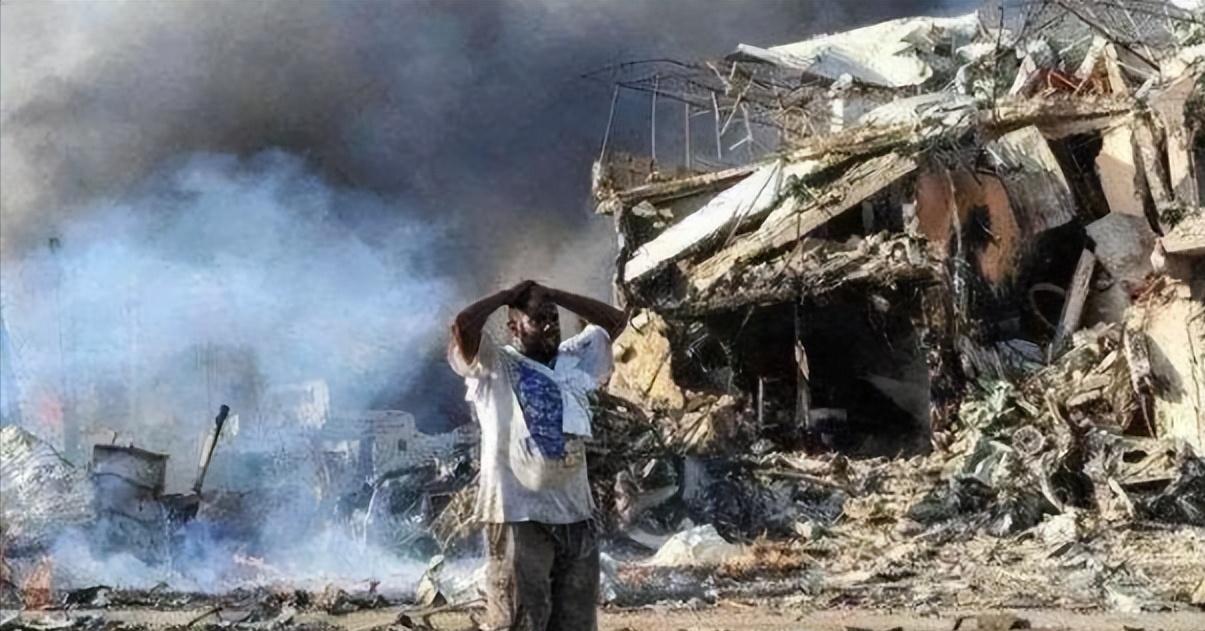 索马里内战与中国的角色，从内战到使馆建设的历程（1990年），索马里内战背景下中国的角色演变，从冲突到使馆建设的历程（1990年）