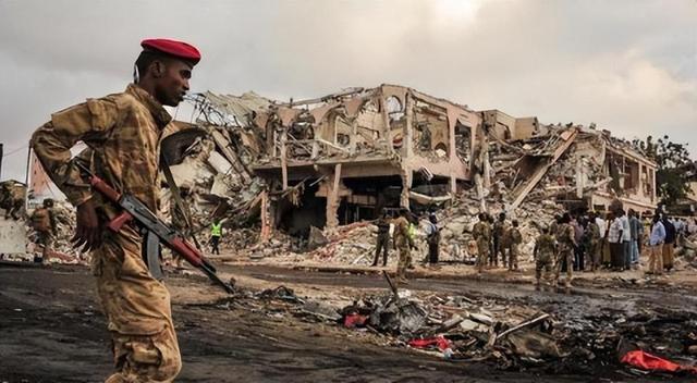 索马里内战与中国的角色,从内战到使馆建设的历程(1990年),索马里内战背景下中国的角色演变,从冲突到使馆建设的历程(1990年)