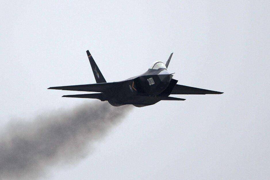 歼-16战斗机重出江湖，新时代的空中霸主，歼-16战斗机重归江湖，新时代的空中霸主