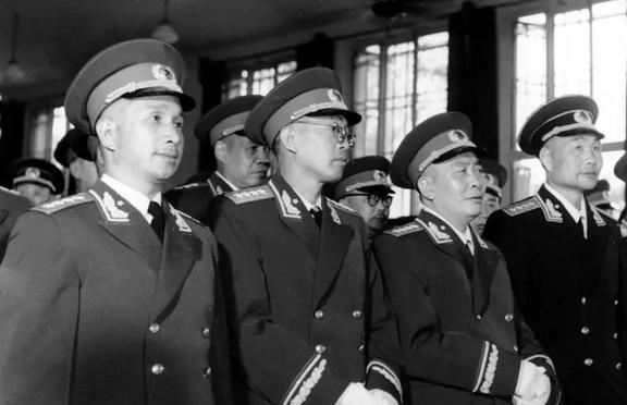 新任总参谋长的军衔是多少,深度解读中国人民解放军总参谋长的军衔制度,中国人民解放军总参谋长的军衔制度与新任总参谋长的军衔解读